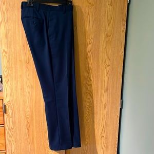 A navy blue Apt. 9 29x32 dress pants